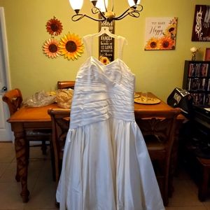 Ivory wedding dress